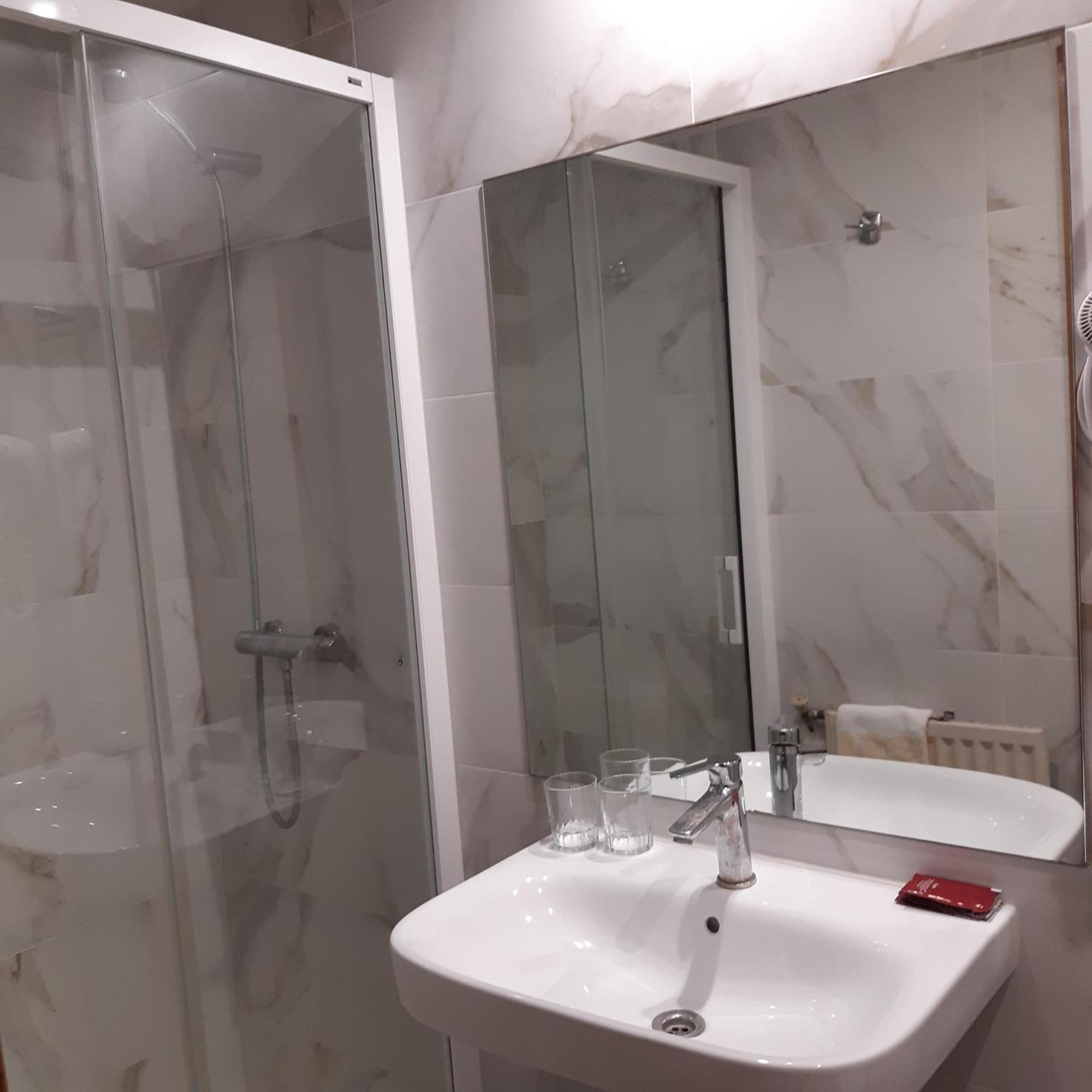 Hostal Lizana 2 Huesca Luaran gambar