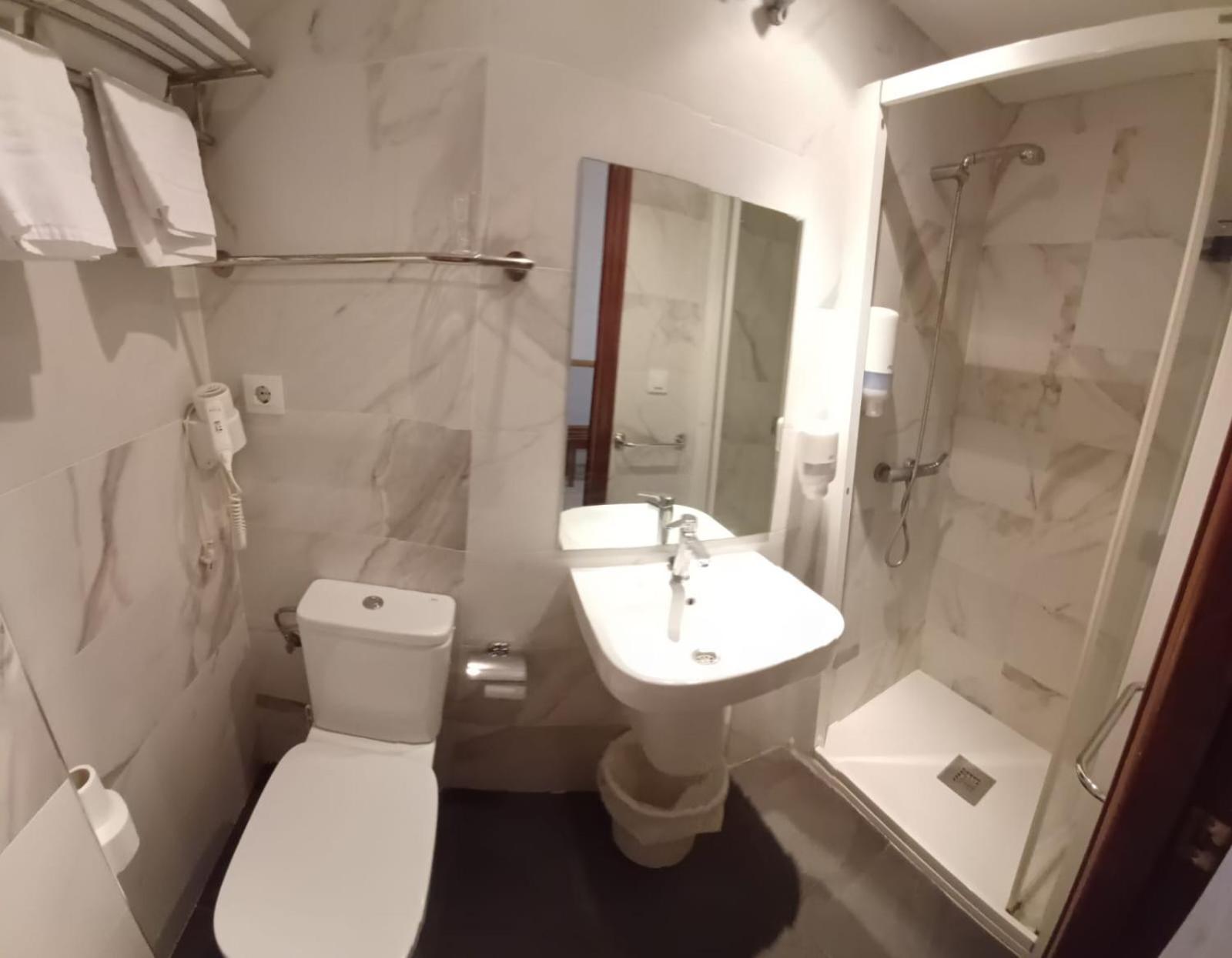 Hostal Lizana 2 Huesca Luaran gambar