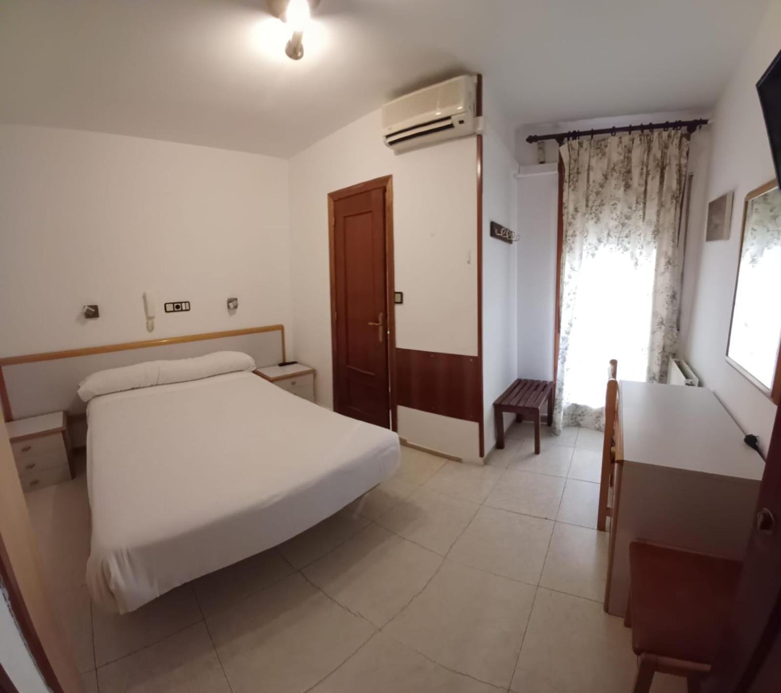 Hostal Lizana 2 Huesca Luaran gambar
